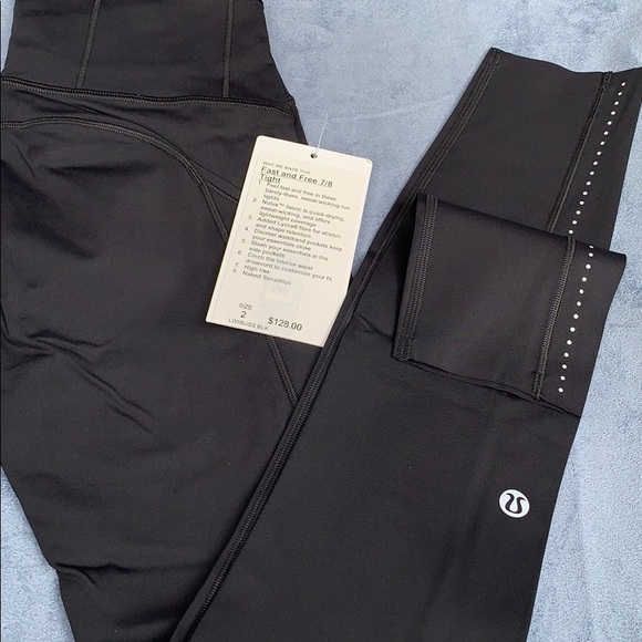 Lululemon fast and free 7/8 tight - Picture 2 of 5